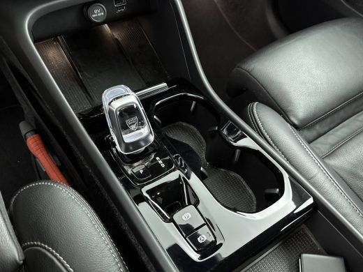 Volvo  XC40 1.5 T4 Recharge Inscription | Trekhaak | PDC V+A en Camera | Adaptive Cruiscontrol | Stoel + Stuu... ActivLease financial lease