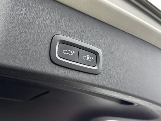 Volvo  XC40 1.5 T4 Recharge Inscription | Trekhaak | PDC V+A en Camera | Adaptive Cruiscontrol | Stoel + Stuu... ActivLease financial lease