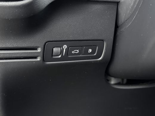 Volvo  XC40 1.5 T4 Recharge Inscription | Trekhaak | PDC V+A en Camera | Adaptive Cruiscontrol | Stoel + Stuu... ActivLease financial lease