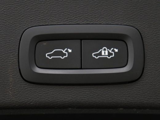 Volvo  XC40 1.5 T5 Recharge R-Design | SOH 89,1% | Panoramadak | Trekhaak | Stoelverwarming | 360 Camera | Ha... ActivLease financial lease