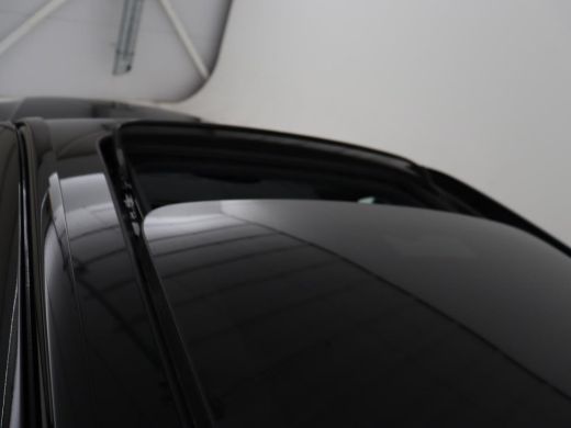Volvo  XC40 1.5 T5 Recharge R-Design | SOH 89,1% | Panoramadak | Trekhaak | Stoelverwarming | 360 Camera | Ha... ActivLease financial lease