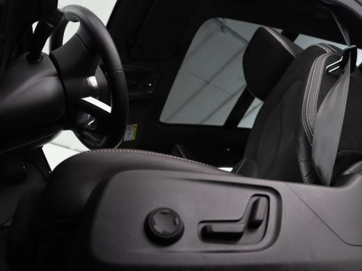 Volvo  XC40 1.5 T5 Recharge R-Design | SOH 89,1% | Panoramadak | Trekhaak | Stoelverwarming | 360 Camera | Ha... ActivLease financial lease