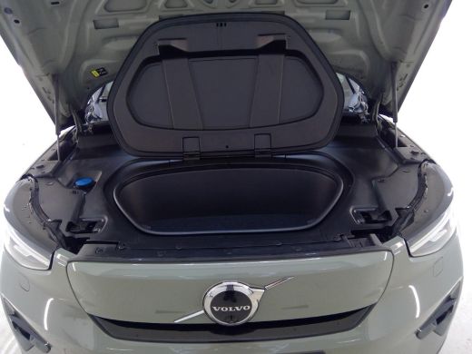Volvo  XC40 Recharge Ultimate 70 kWh | Trekhaak | Panoramadak | PDC V+A en 360 Camera | Stoel + Stuurverwarmi... ActivLease financial lease
