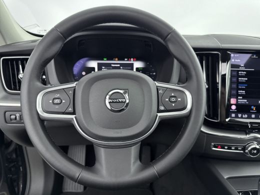 Volvo  XC60 2.0 T6 Plug-in hybrid AWD Inscription Expression | Trekhaak | Panoramadak | Lederen bekleding | S... ActivLease financial lease