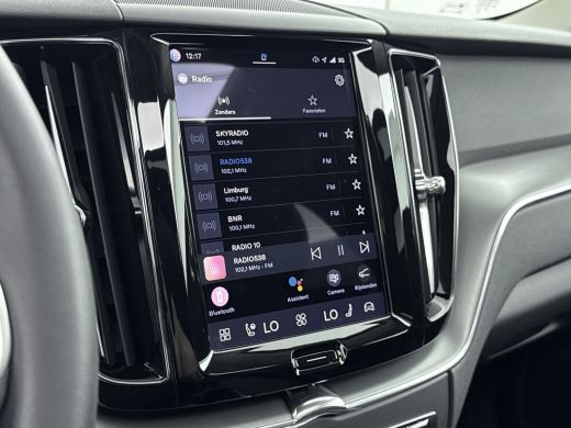 Volvo  XC60 2.0 T6 Plug-in hybrid AWD Inscription Expression | Trekhaak | Panoramadak | Lederen bekleding | S... ActivLease financial lease