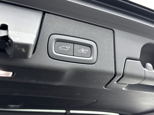 Volvo  XC60 2.0 T6 Plug-in hybrid AWD Inscription Expression | Trekhaak | Panoramadak | Lederen bekleding | S... ActivLease financial lease