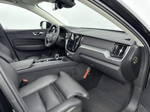 Volvo  XC60 2.0 T6 Plug-in hybrid AWD Inscription Expression | Trekhaak | Panoramadak | Lederen bekleding | S... ActivLease financial lease