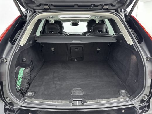 Volvo  XC60 2.0 T6 Plug-in hybrid AWD Inscription Expression | Trekhaak | Panoramadak | Lederen bekleding | S... ActivLease financial lease