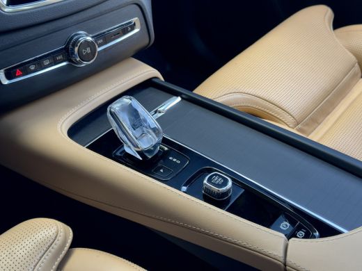 Volvo  XC90 2.0 T8 AUT8 RECHARGE 7PERS AWD INSCRIPTION EXCLUSIVE SOH 87.1 % PANODAK LEDER NAVI CAMERA DIGI-DA... ActivLease financial lease