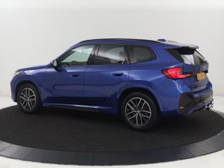 BMW X1 xDrive23i M Sport | Head-Up | Adaptive Cruise | Trekhaak | Leder | 360 camera | Stoelverwarming |...