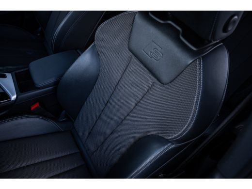 Audi A4 Avant 35 TFSI S edition Competition | Cruise control | Parkeersensor achter | S Line exterieur ActivLease financial lease