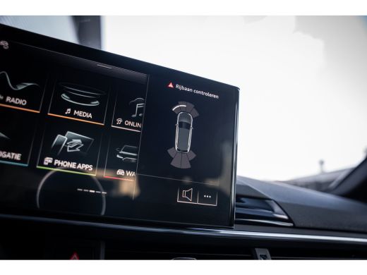 Audi A4 Avant 35 TFSI S edition Competition | Cruise control | Parkeersensor achter | S Line exterieur ActivLease financial lease