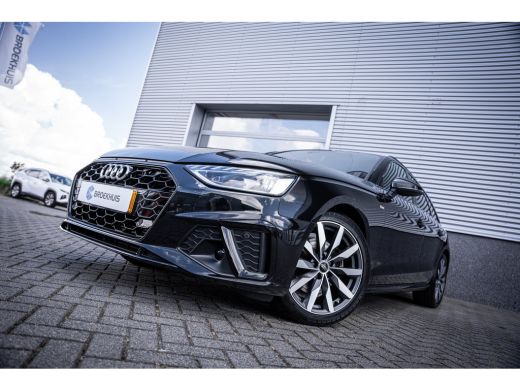 Audi A4 Avant 35 TFSI S edition Competition | Cruise control | Parkeersensor achter | S Line exterieur ActivLease financial lease