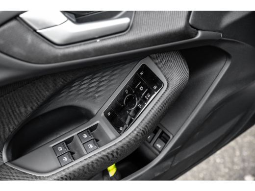 Audi A5 Avant 2.0 e-hybrid quattro S edition ActivLease financial lease