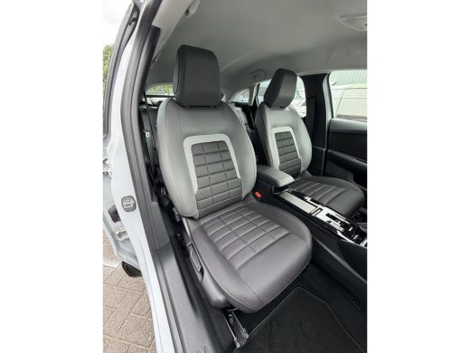 Citroën C4 145pk Hybride Plus (Camera - LED - Navigatie - Automatische Airco - Parkeersensoren - Apple Carplay) ActivLease financial lease