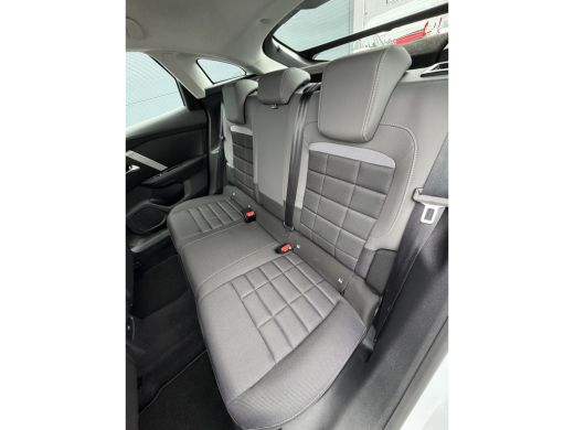 Citroën C4 145pk Hybride Plus (Camera - LED - Navigatie - Automatische Airco - Parkeersensoren - Apple Carplay) ActivLease financial lease