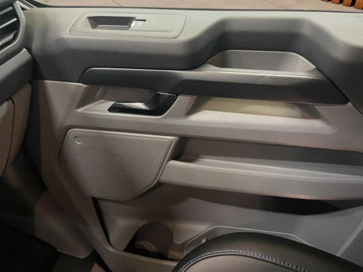 Ford E-Transit Custom MSRT Dubbel Cabine 71kWh | 286PK | 360 cam. | Inkl. Trekhaak | Sportaccesoires | Cruise control a... ActivLease financial lease