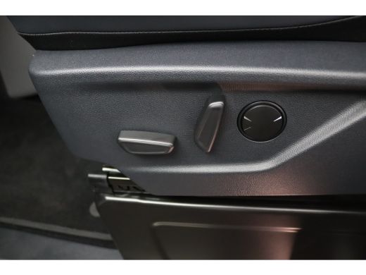 Ford Transit Custom Tourneo 340 2.5 PHEV L1H1 Titanium X | 8-Persoons | Panoramadak | B&O | Trekhaak | Leder | 360 Ca... ActivLease financial lease