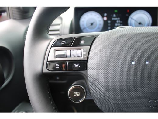 Hyundai Inster Evolve Sky 49 kWh | Tweekleurig| Glazen dak | Stoelverwarming | Warmtepomp | Stuurwielverwarming ... ActivLease financial lease
