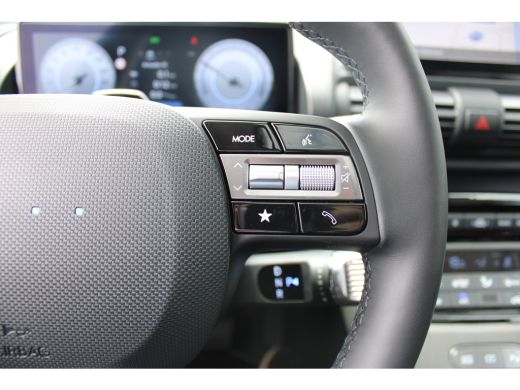 Hyundai Inster Evolve Sky 49 kWh | Tweekleurig| Glazen dak | Stoelverwarming | Warmtepomp | Stuurwielverwarming ... ActivLease financial lease