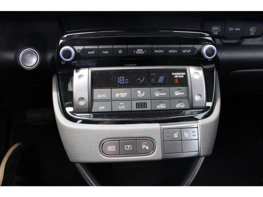 Hyundai Inster Evolve Sky 49 kWh | Tweekleurig| Glazen dak | Stoelverwarming | Warmtepomp | Stuurwielverwarming ... ActivLease financial lease