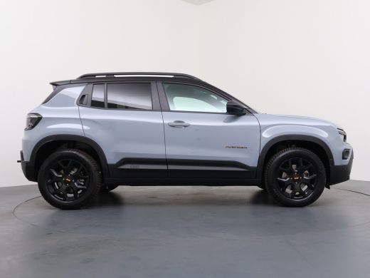 Jeep Avenger 1.2T 4xe The North Face | Achterbank in delen neerklapbaar | Achteruitrijcamera | Afdaal assistent ActivLease financial lease