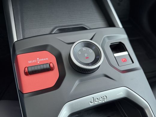 Jeep Compass 1.6 e-Hybrid Plug-In First Edition | Adaptieve cruise | Pano dak | 360* camera | Focal audio | El... ActivLease financial lease