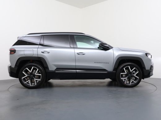Jeep Compass 1.6 e-Hybrid Plug-In First Edition | Adaptieve cruise | Pano dak | 360* camera | Focal audio | El... ActivLease financial lease