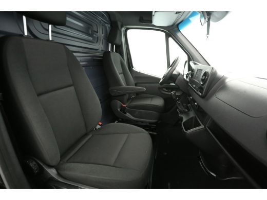 Mercedes-Benz Sprinter 2.2 CDI L1H1 | Airco | Cruise | Camera | Carplay | Trekhaak | Parkeersens. ActivLease financial lease