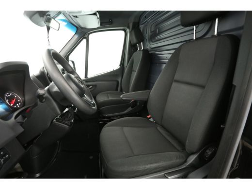 Mercedes-Benz Sprinter 2.2 CDI L1H1 | Airco | Cruise | Camera | Carplay | Trekhaak | Parkeersens. ActivLease financial lease
