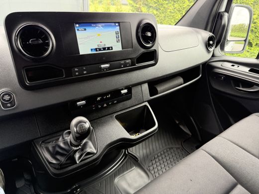 Mercedes-Benz Sprinter 315 CDI 150 PK / L3H2 / 360 CAMERA / AIRCO / CRUISE / NAVI / 3-ZITS / CARPLAY / GEVEERDE STOEL ActivLease financial lease