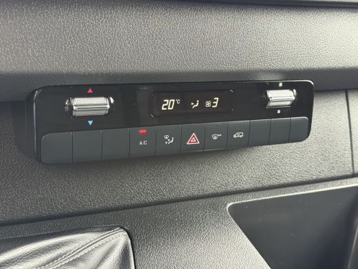 Mercedes-Benz Sprinter 315 CDI 150 PK / L3H2 / 360 CAMERA / AIRCO / CRUISE / NAVI / 3-ZITS / CARPLAY / GEVEERDE STOEL ActivLease financial lease