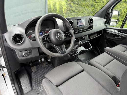 Mercedes-Benz Sprinter 315 CDI 150 PK / L3H2 / 360 CAMERA / AIRCO / CRUISE / NAVI / 3-ZITS / CARPLAY / GEVEERDE STOEL ActivLease financial lease