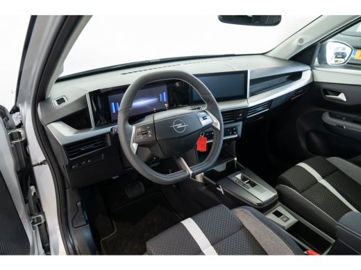 Opel Frontera 1.2 Turbo Hybrid GS 7 Persoons. | 8 Jaar Garantie | Camera | Stoel & Stuurverwarming | Climate Co... ActivLease financial lease