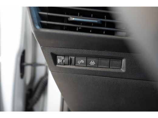 Opel Frontera 1.2 Turbo Hybrid GS 7 Persoons. | 8 Jaar Garantie | Camera | Stoel & Stuurverwarming | Climate Co... ActivLease financial lease