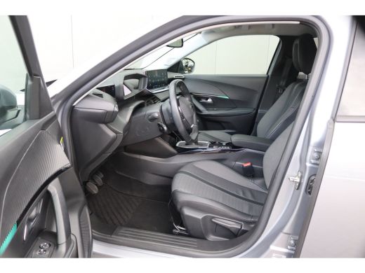 Peugeot 2008 1.2 PureT. 130PK Allure Gr.-Navigatie/Camera/Cruise-control/Carplay-android ActivLease financial lease