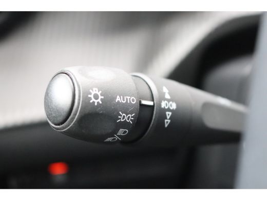 Peugeot 2008 1.2 PureT. 130PK Allure Gr.-Navigatie/Camera/Cruise-control/Carplay-android ActivLease financial lease