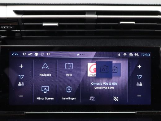 Peugeot e-308 Allure EV 54 kWh | SOH 93% | Stoelverwarming | Stuurverwarming | Navigatie | Verwamde Voorruit | ... ActivLease financial lease