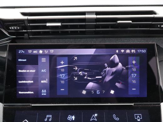 Peugeot e-308 Allure EV 54 kWh | SOH 93% | Stoelverwarming | Stuurverwarming | Navigatie | Verwamde Voorruit | ... ActivLease financial lease