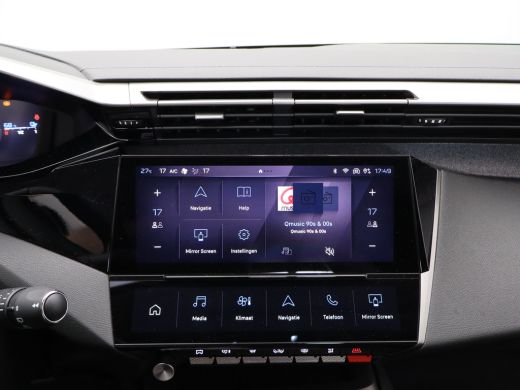 Peugeot e-308 Allure EV 54 kWh | SOH 93% | Stoelverwarming | Stuurverwarming | Navigatie | Verwamde Voorruit | ... ActivLease financial lease