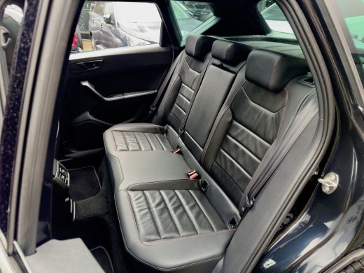 Seat Ateca 1.5 TSI AUT7 FR INTENSE 150PK PANODAK LEDER NAVI CAMERA360 DIGI-DASH CARPLAY LED LMV PDC ActivLease financial lease