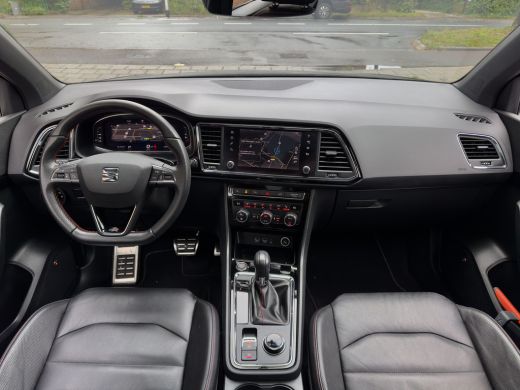Seat Ateca 1.5 TSI AUT7 FR INTENSE 150PK PANODAK LEDER NAVI CAMERA360 DIGI-DASH CARPLAY LED LMV PDC ActivLease financial lease