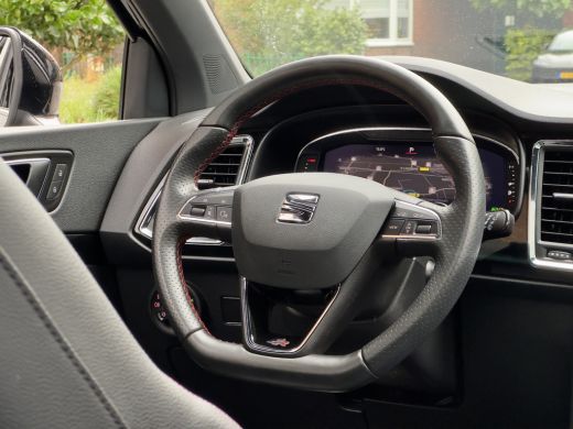 Seat Ateca 1.5 TSI AUT7 FR INTENSE 150PK PANODAK LEDER NAVI CAMERA360 DIGI-DASH CARPLAY LED LMV PDC ActivLease financial lease