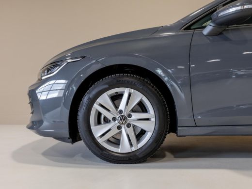 Volkswagen Golf Variant 1.5 eTSI Life Edition / 150pk / Stoel en stuur verwarming / ActivLease financial lease