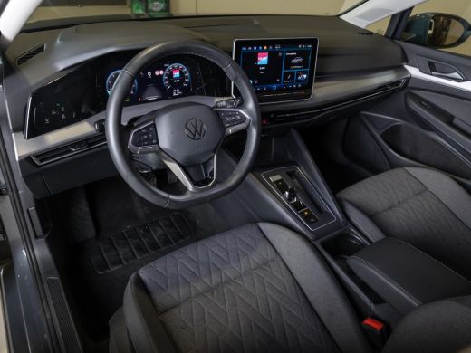 Volkswagen Golf Variant 1.5 eTSI Life Edition / 150pk / Stoel en stuur verwarming / ActivLease financial lease