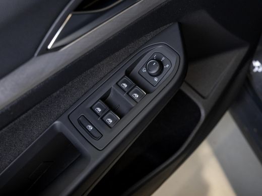 Volkswagen Golf Variant 1.5 eTSI Life Edition / 150pk / Stoel en stuur verwarming / ActivLease financial lease