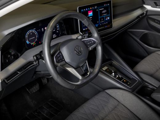 Volkswagen Golf Variant 1.5 eTSI Life Edition / 150pk / Stoel en stuur verwarming / ActivLease financial lease