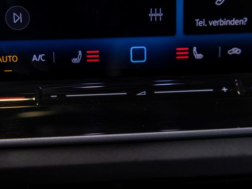 Volkswagen Golf Variant 1.5 eTSI Life Edition / 150pk / Stoel en stuur verwarming / ActivLease financial lease