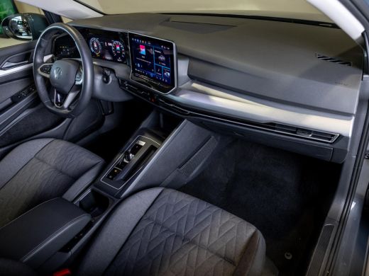 Volkswagen Golf Variant 1.5 eTSI Life Edition / 150pk / Stoel en stuur verwarming / ActivLease financial lease