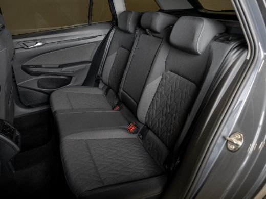 Volkswagen Golf Variant 1.5 eTSI Life Edition / 150pk / Stoel en stuur verwarming / ActivLease financial lease